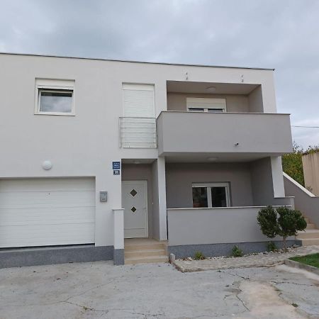 Spider Apartments Pirovac Exterior photo