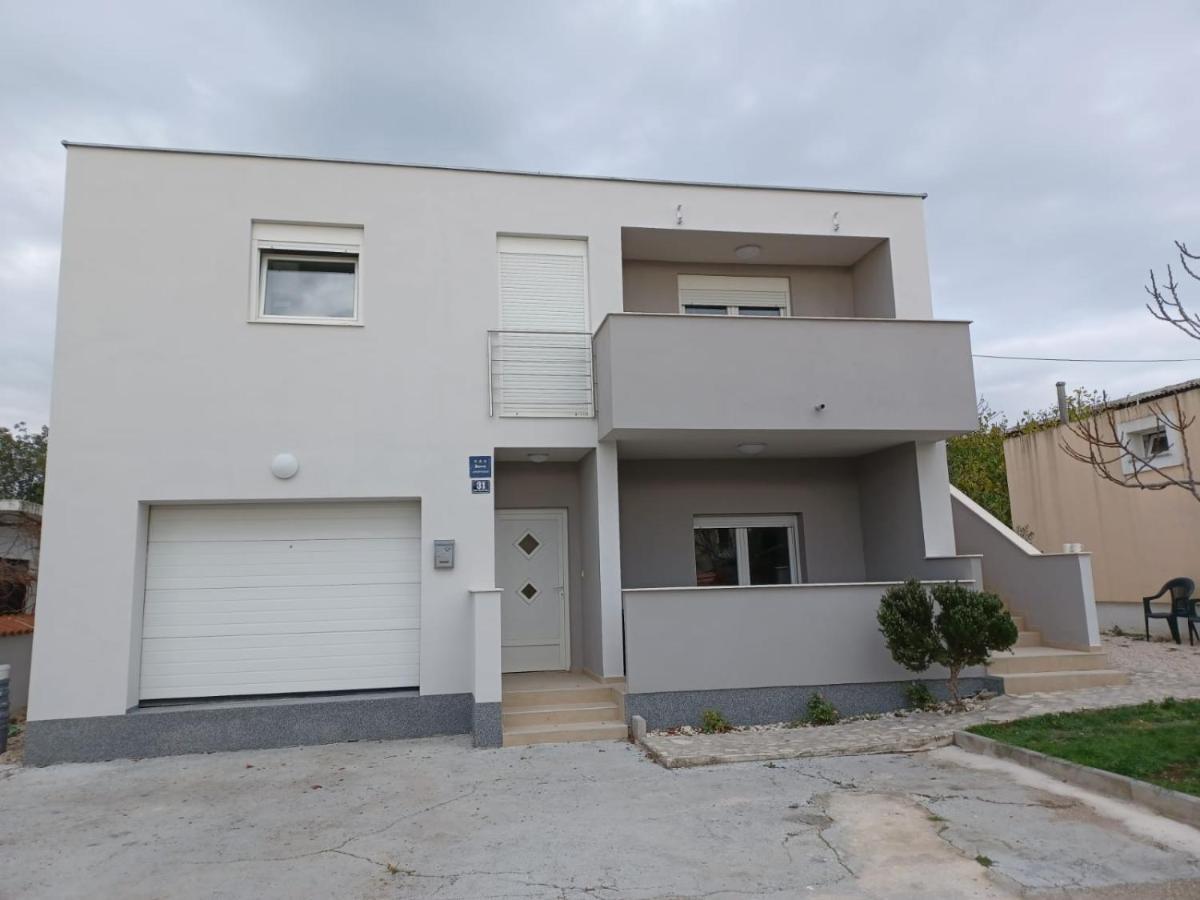 Spider Apartments Pirovac Exterior photo