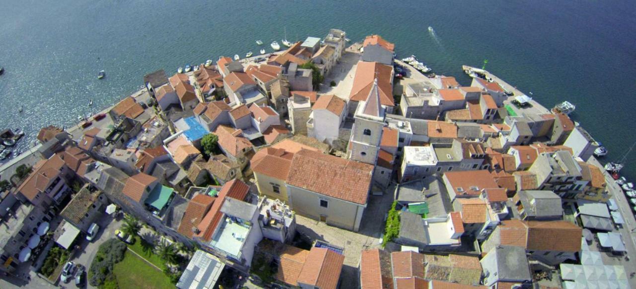 Spider Apartments Pirovac Exterior photo